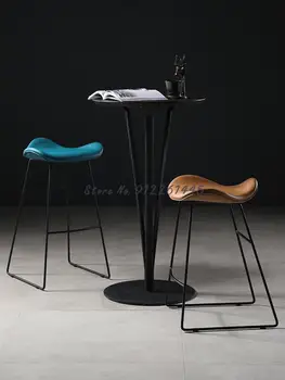 Скандинавски промишлен бар стол, лесен луксозен бар стол, прост, модерен железен стол, битова маса за хранене, стол с висока прическа от изкуствена кожа Изображение